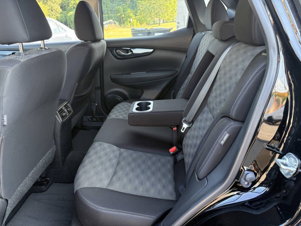 2020 Nissan Rogue Image 23