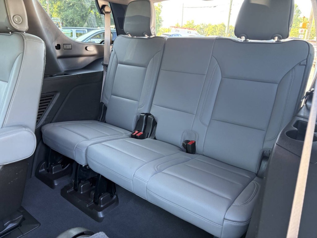 2022 GMC Yukon Image 29