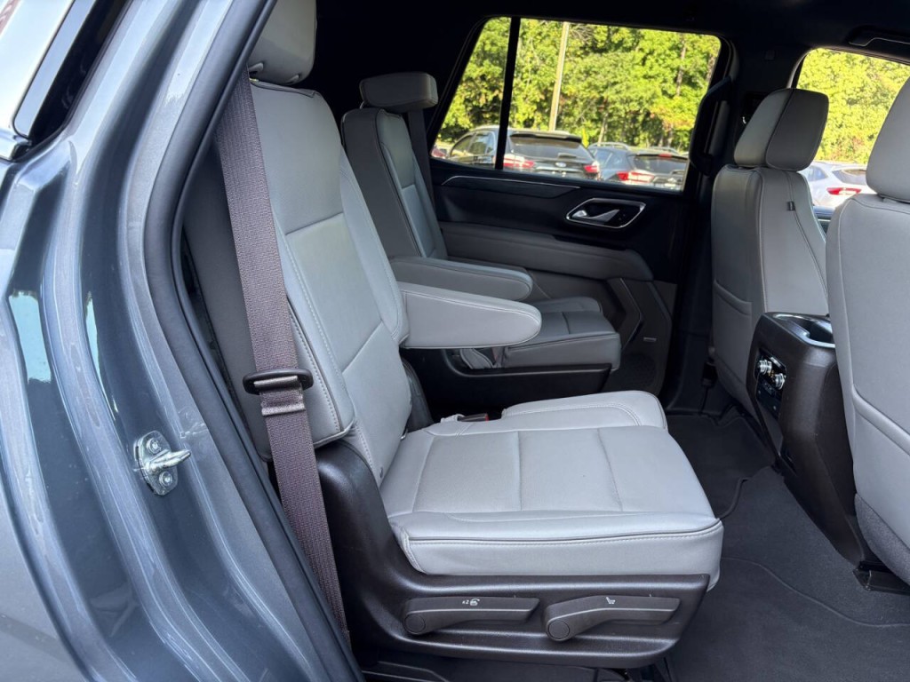 2022 GMC Yukon Image 36