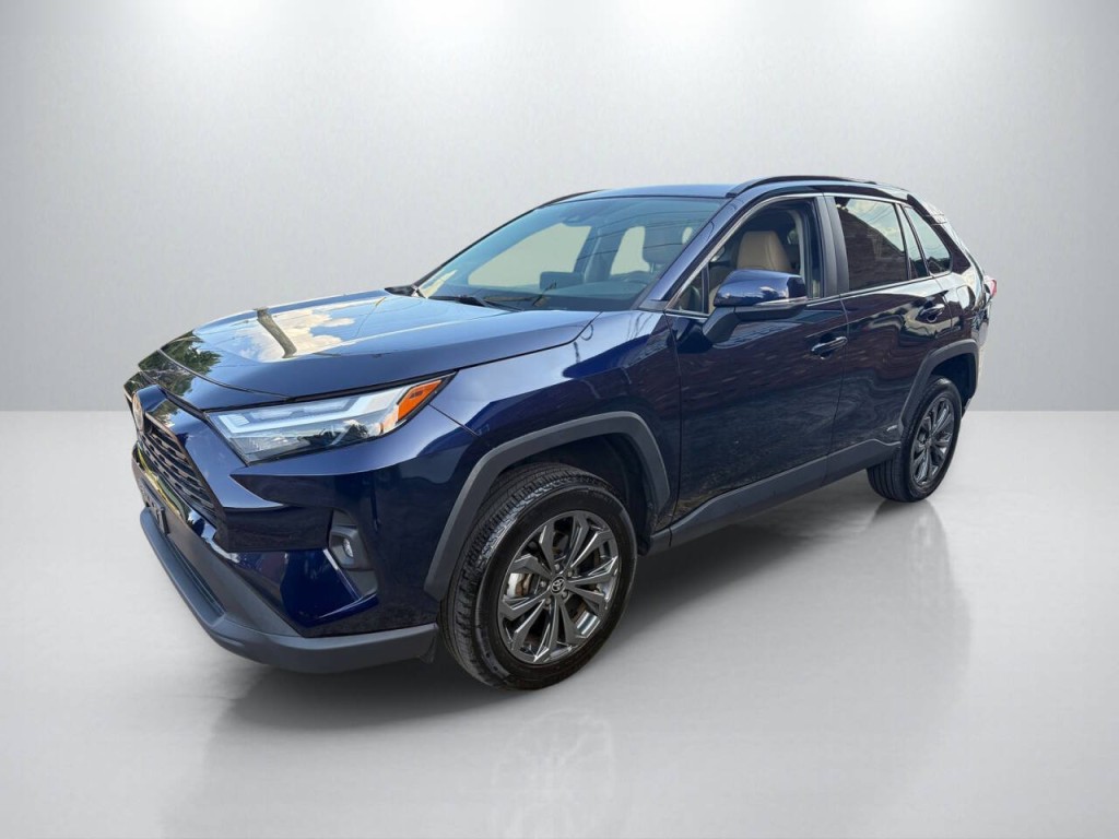2022 Toyota Rav4 Image 3