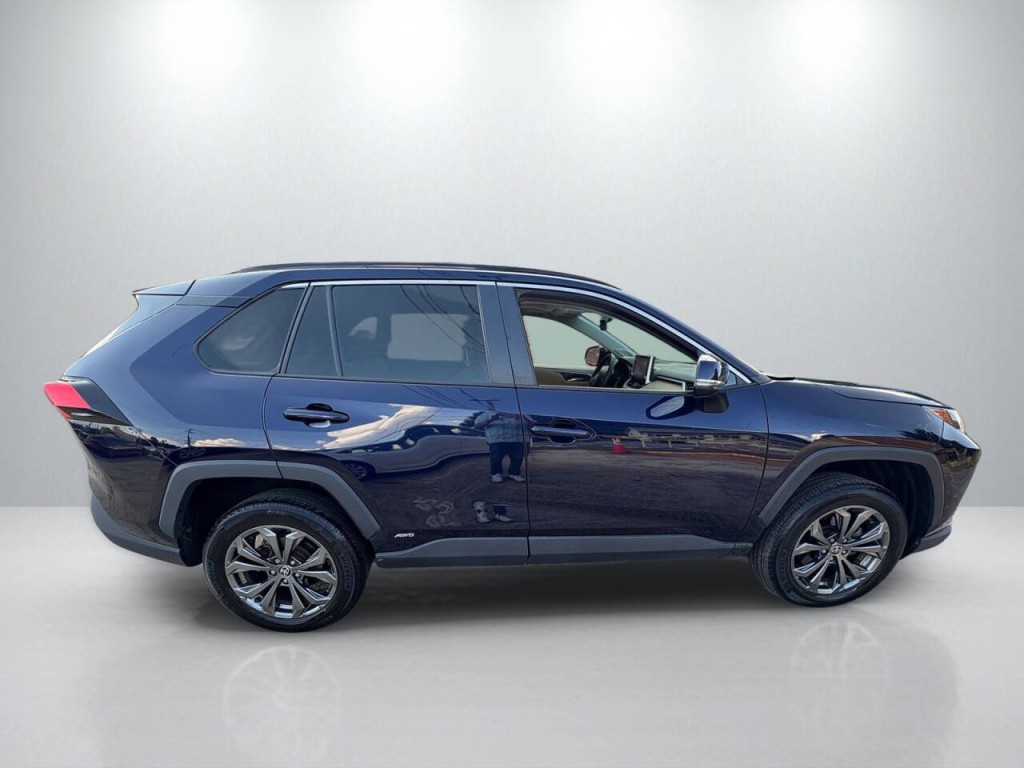 2022 Toyota Rav4 Image 8