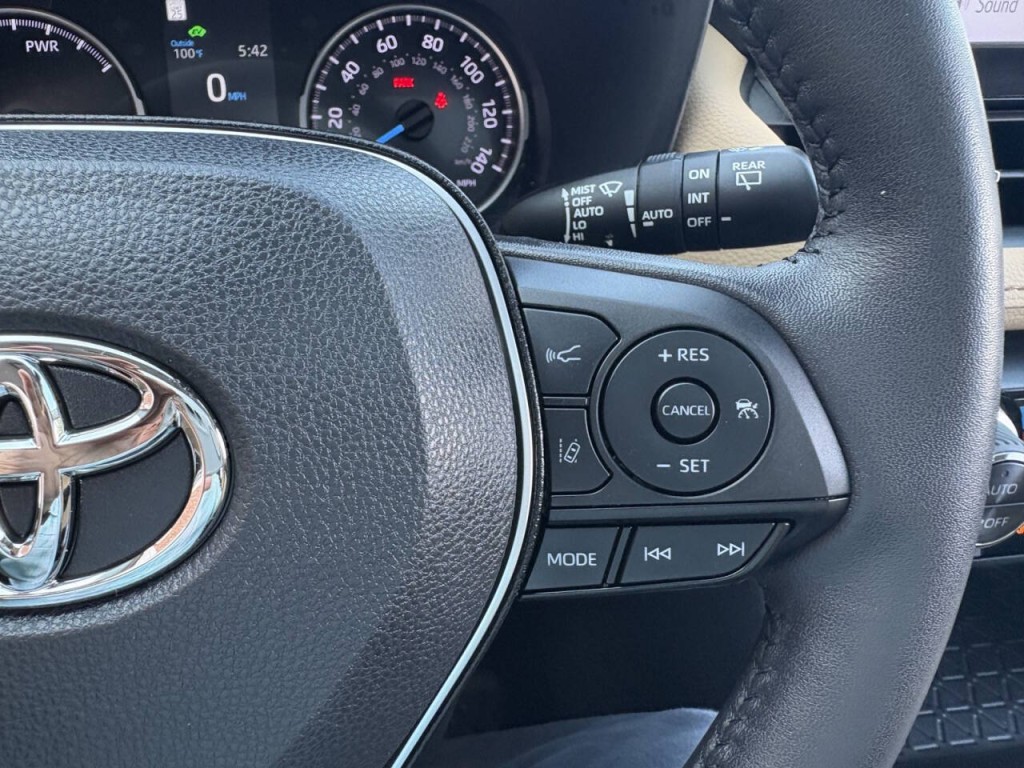 2022 Toyota Rav4 Image 16