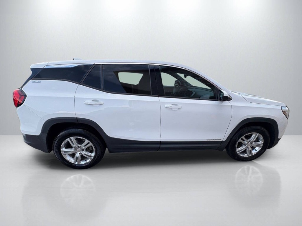 2018 GMC Terrain Image 8