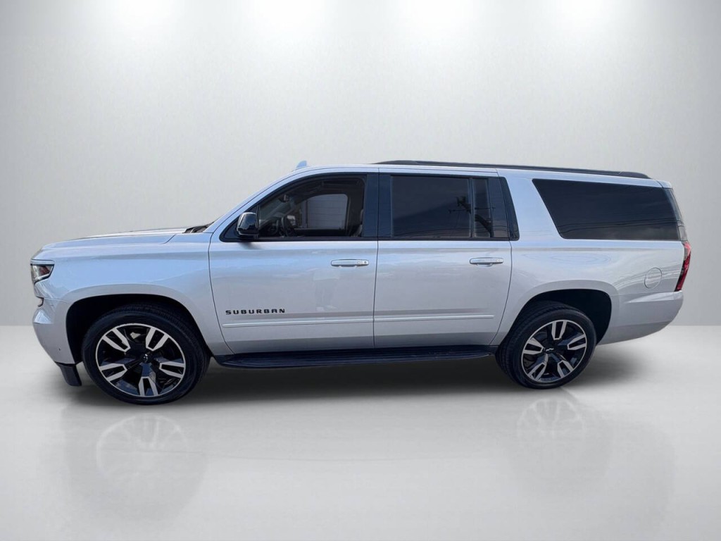 2019 Chevrolet Suburban Image 4