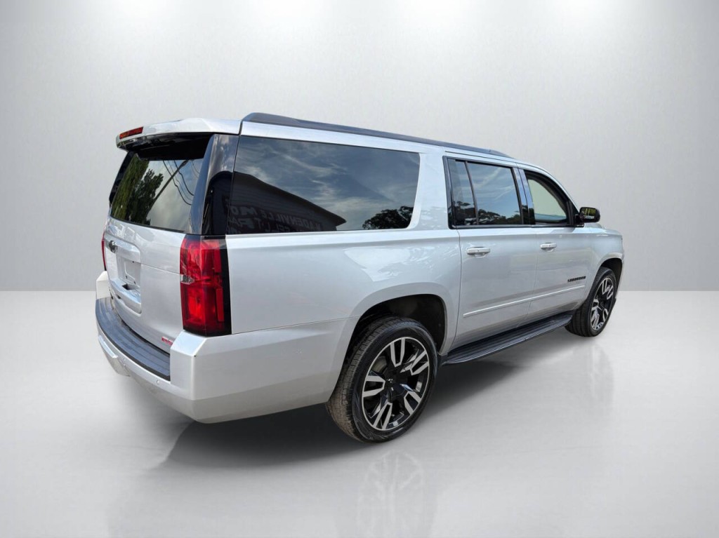 2019 Chevrolet Suburban Image 7