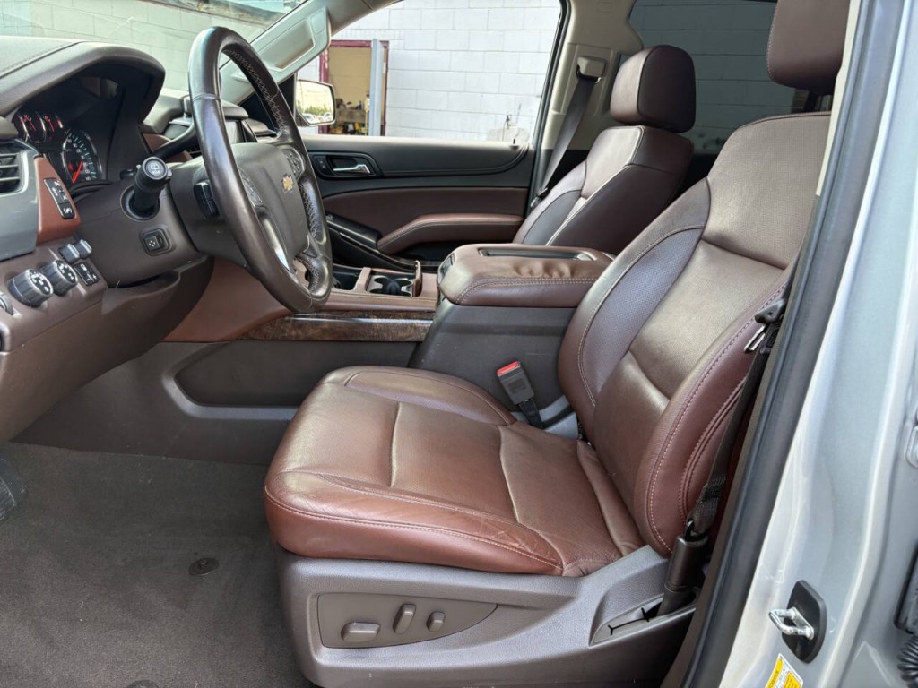 2019 Chevrolet Suburban Image 11