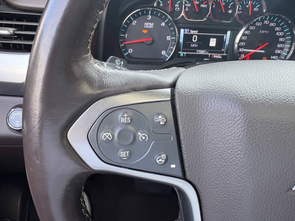 2019 Chevrolet Suburban Image 16