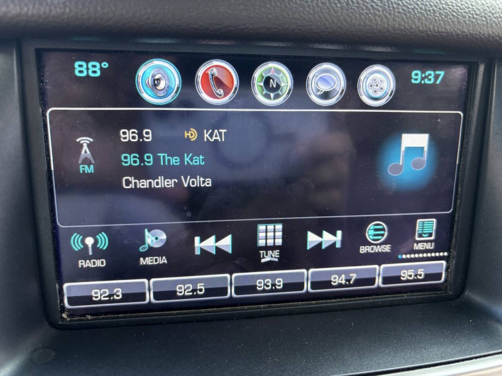 2019 Chevrolet Suburban Image 19