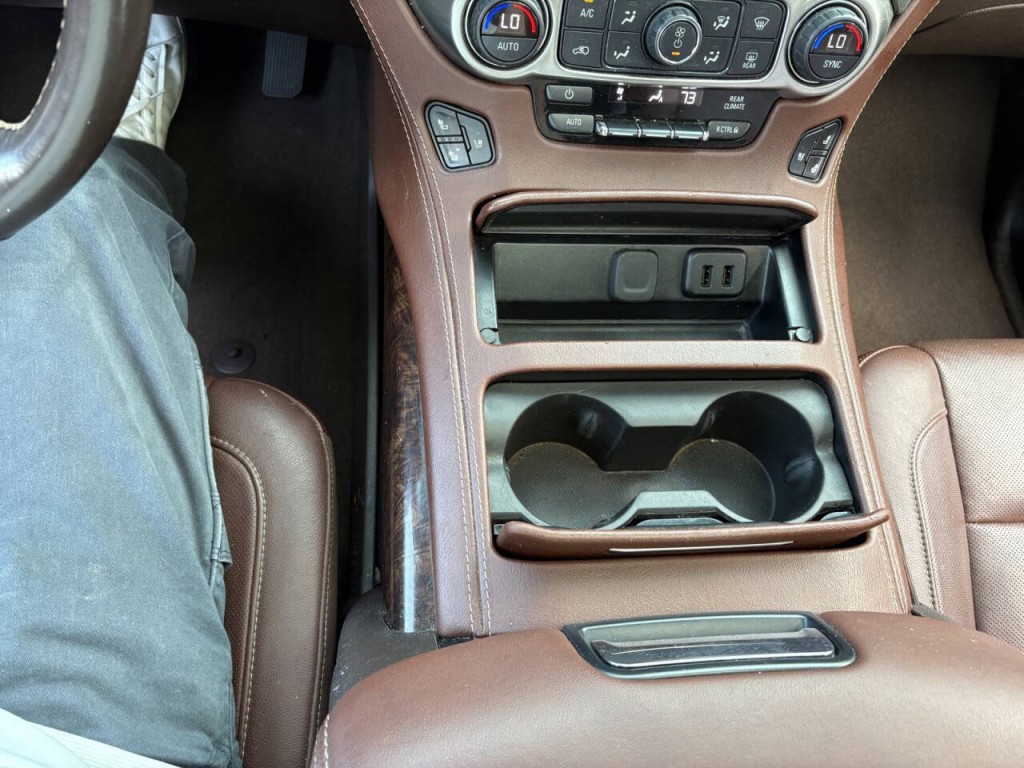 2019 Chevrolet Suburban Image 23