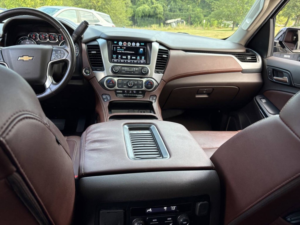 2019 Chevrolet Suburban Image 25