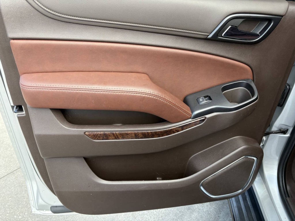 2019 Chevrolet Suburban Image 27