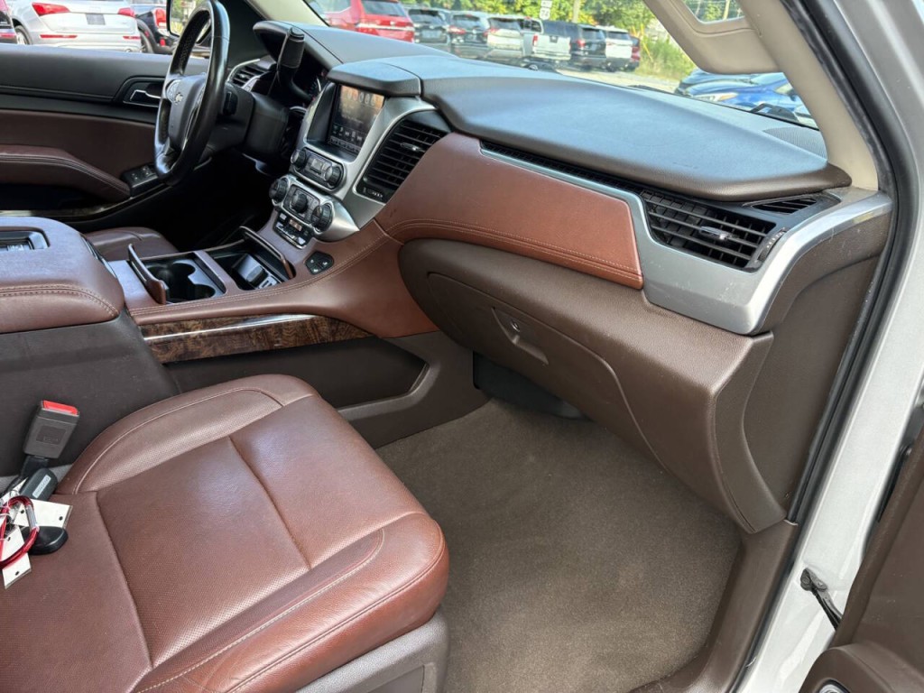 2019 Chevrolet Suburban Image 34