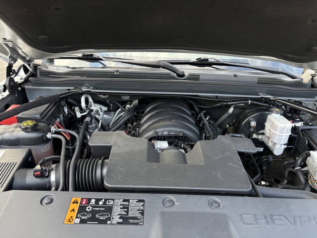 2019 Chevrolet Suburban Image 38