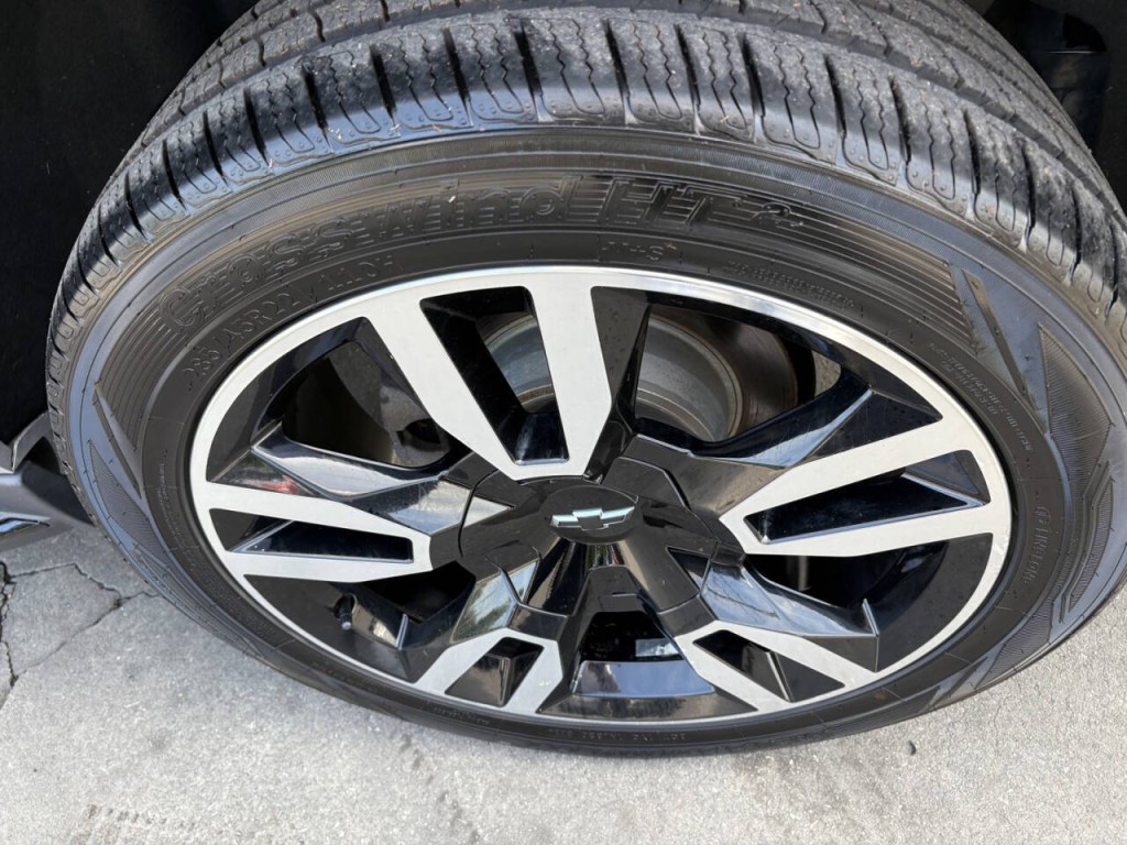2019 Chevrolet Suburban Image 41