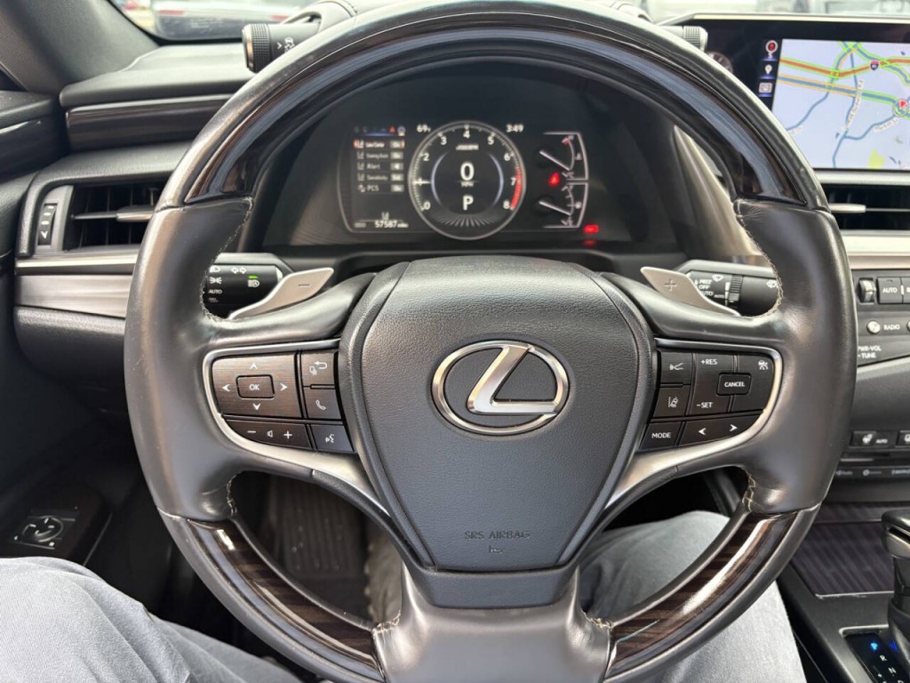 2019 Lexus ES 350 Image 15