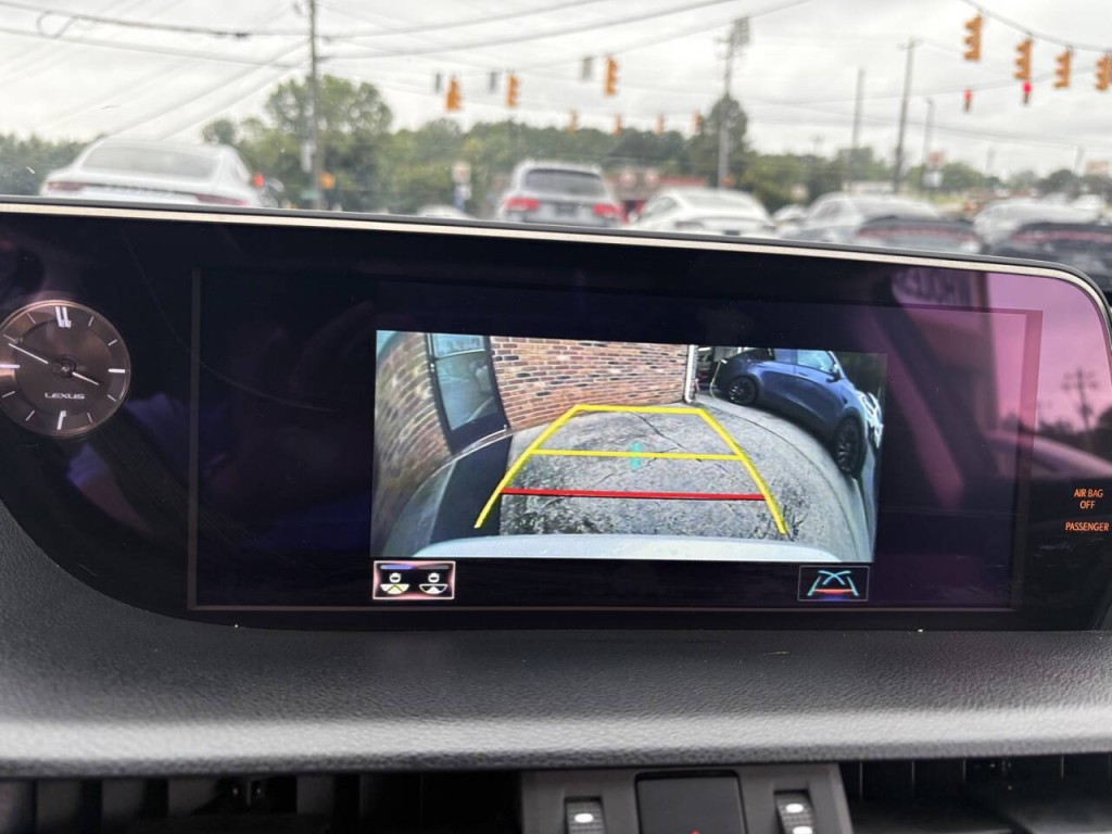 2019 Lexus ES 350 Image 20