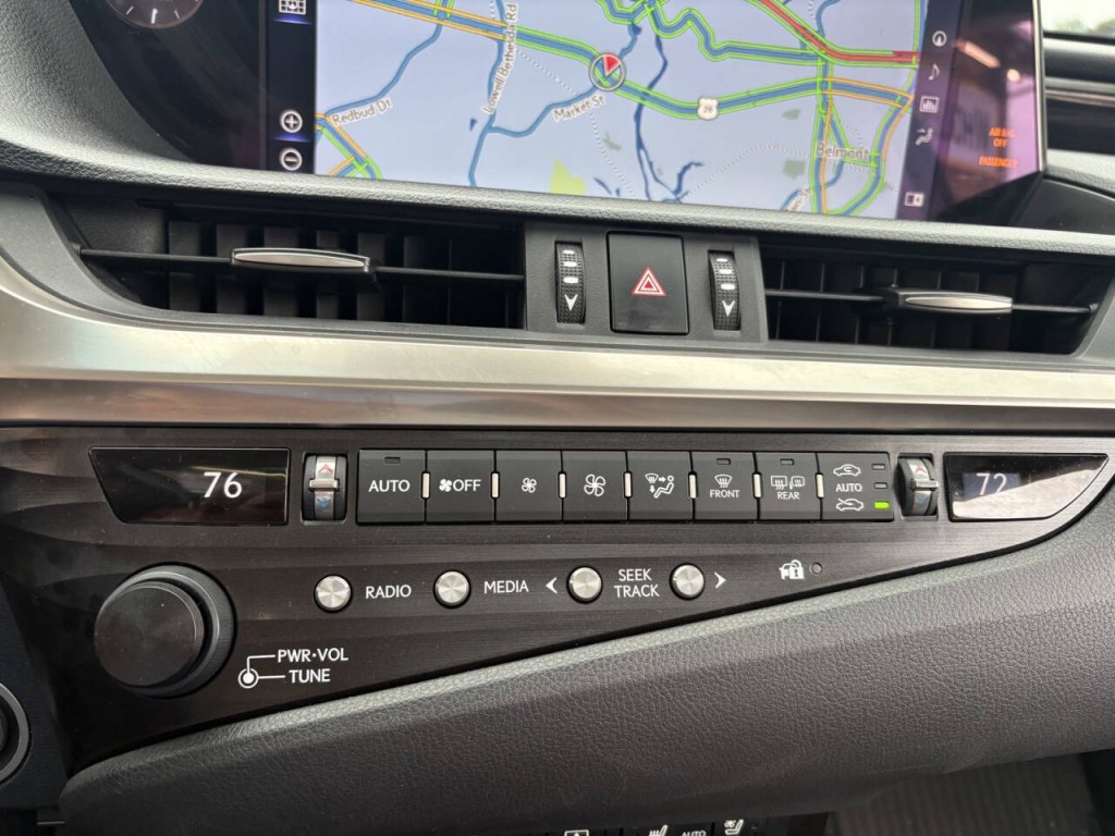 2019 Lexus ES 350 Image 21