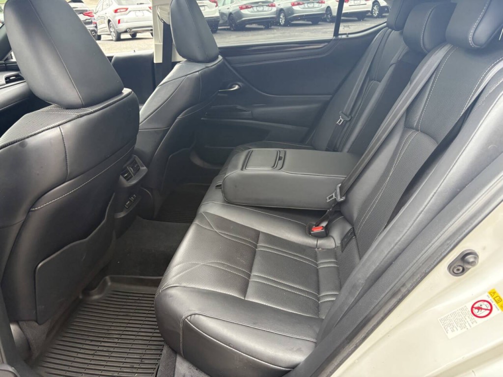 2019 Lexus ES 350 Image 29