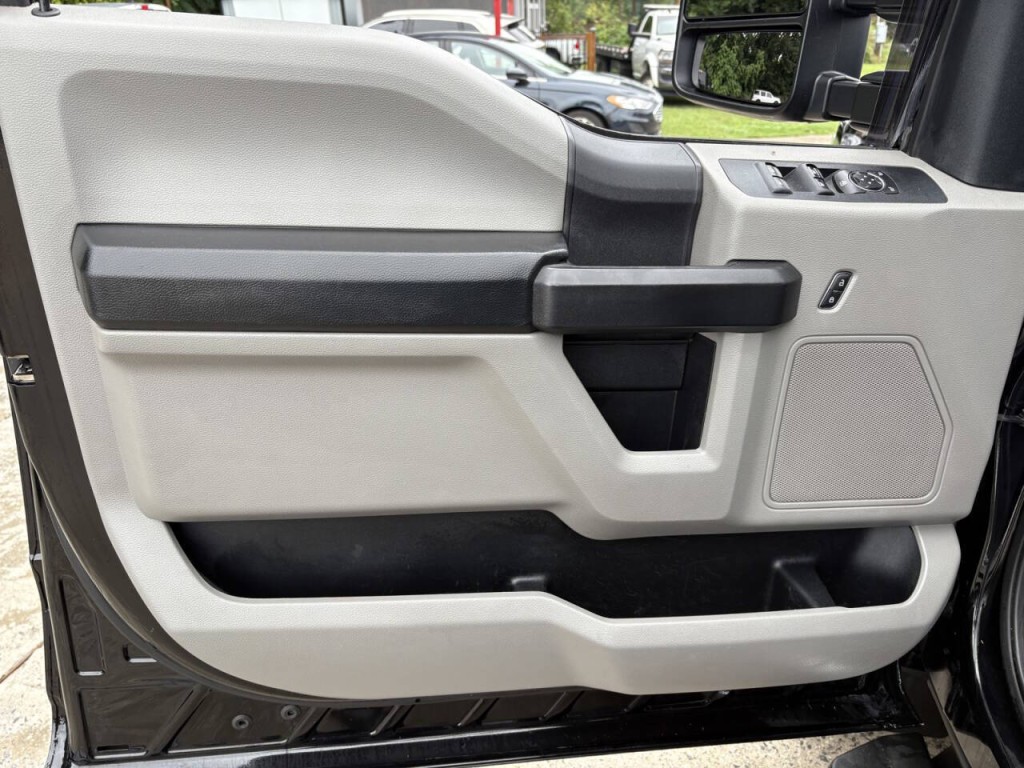 2020 Ford F-350 Image 9