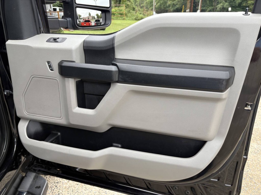 2020 Ford F-350 Image 24