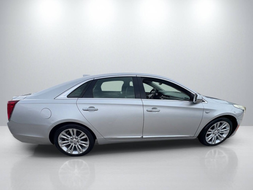 2018 Cadillac XTS Image 8