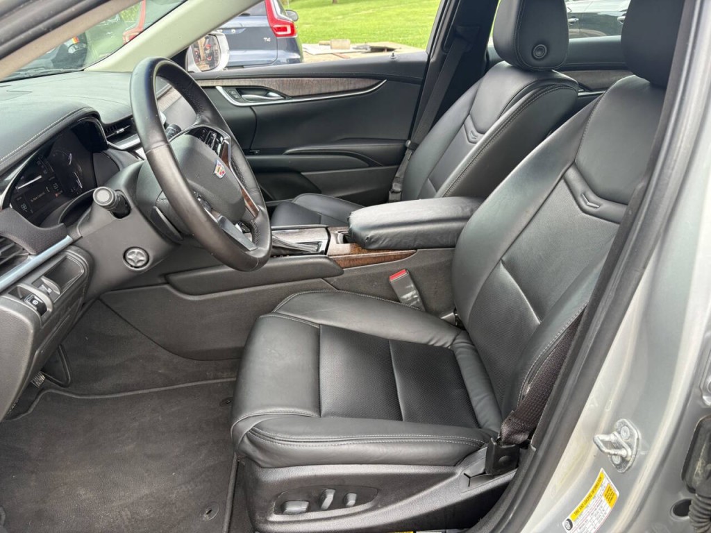 2018 Cadillac XTS Image 10