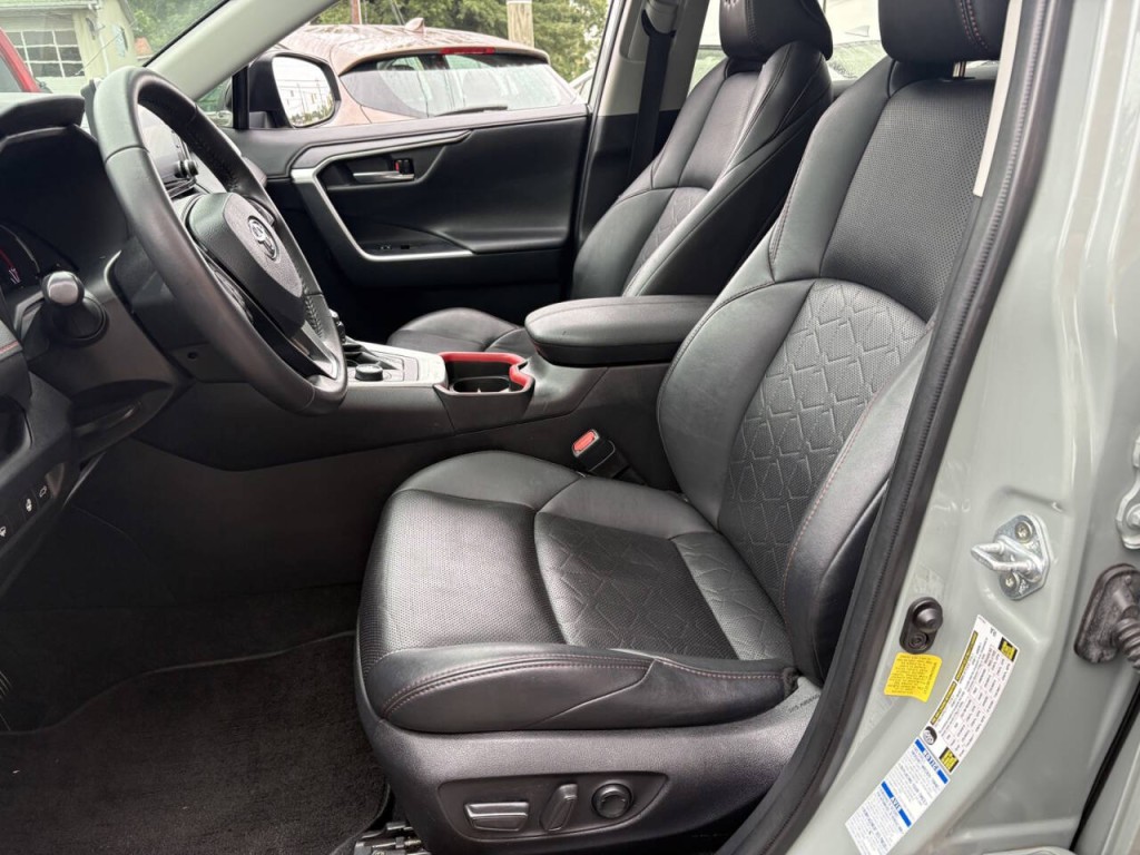 2021 Toyota Rav4 Image 12