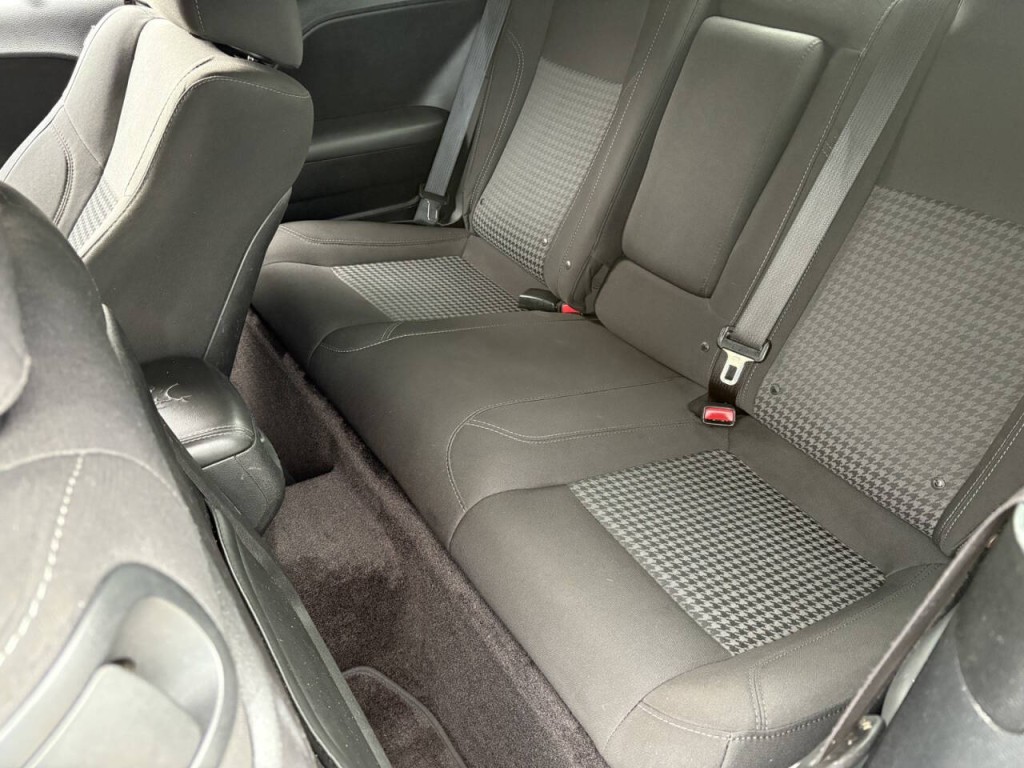 2018 Dodge Challenger Image 11