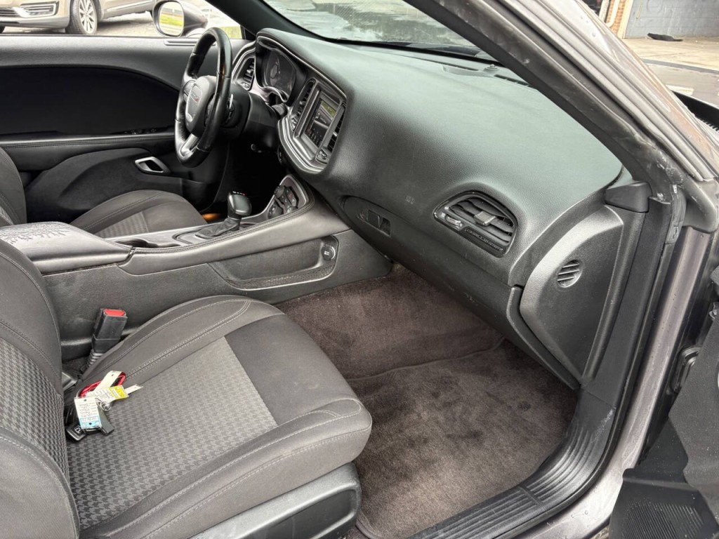 2018 Dodge Challenger Image 23