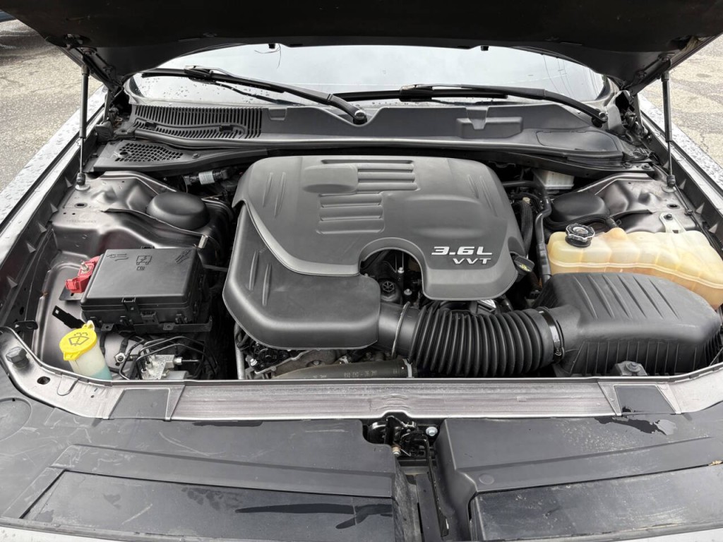 2018 Dodge Challenger Image 24