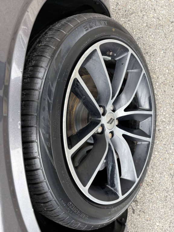2018 Dodge Challenger Image 25