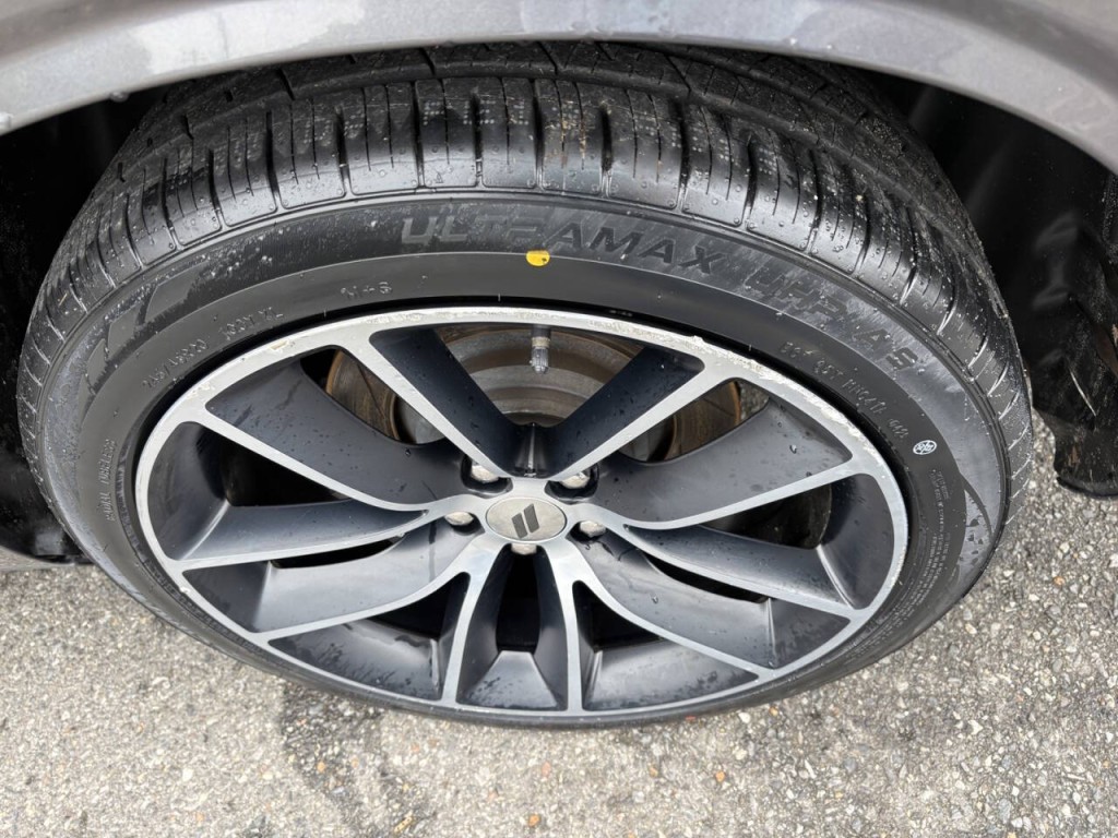 2018 Dodge Challenger Image 27