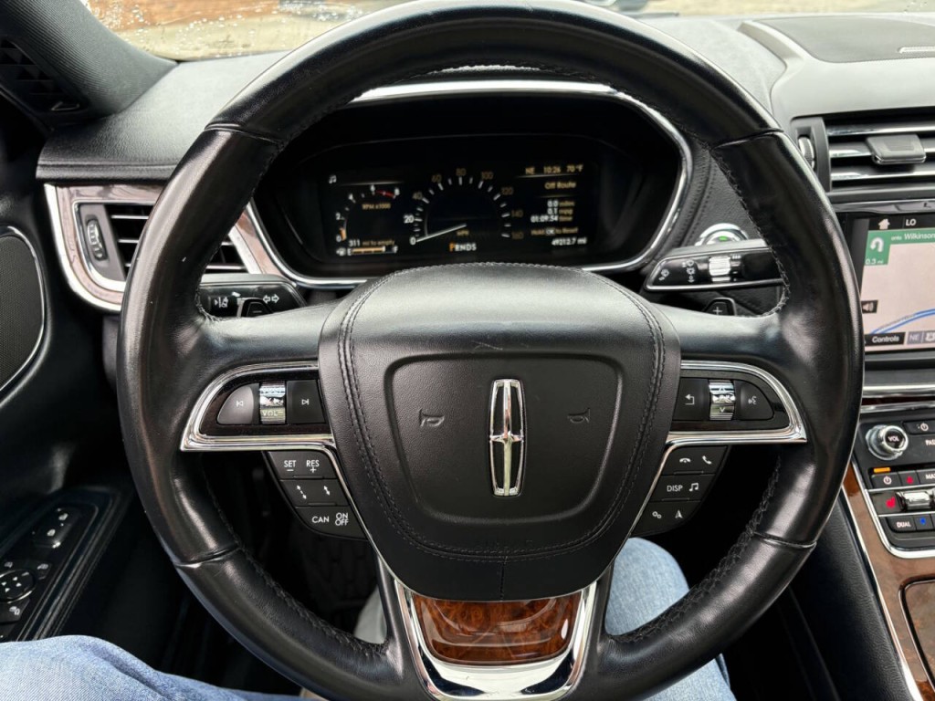 2019 Lincoln Continental Image 13
