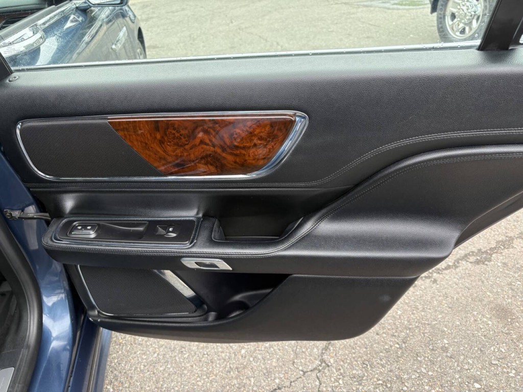 2019 Lincoln Continental Image 34