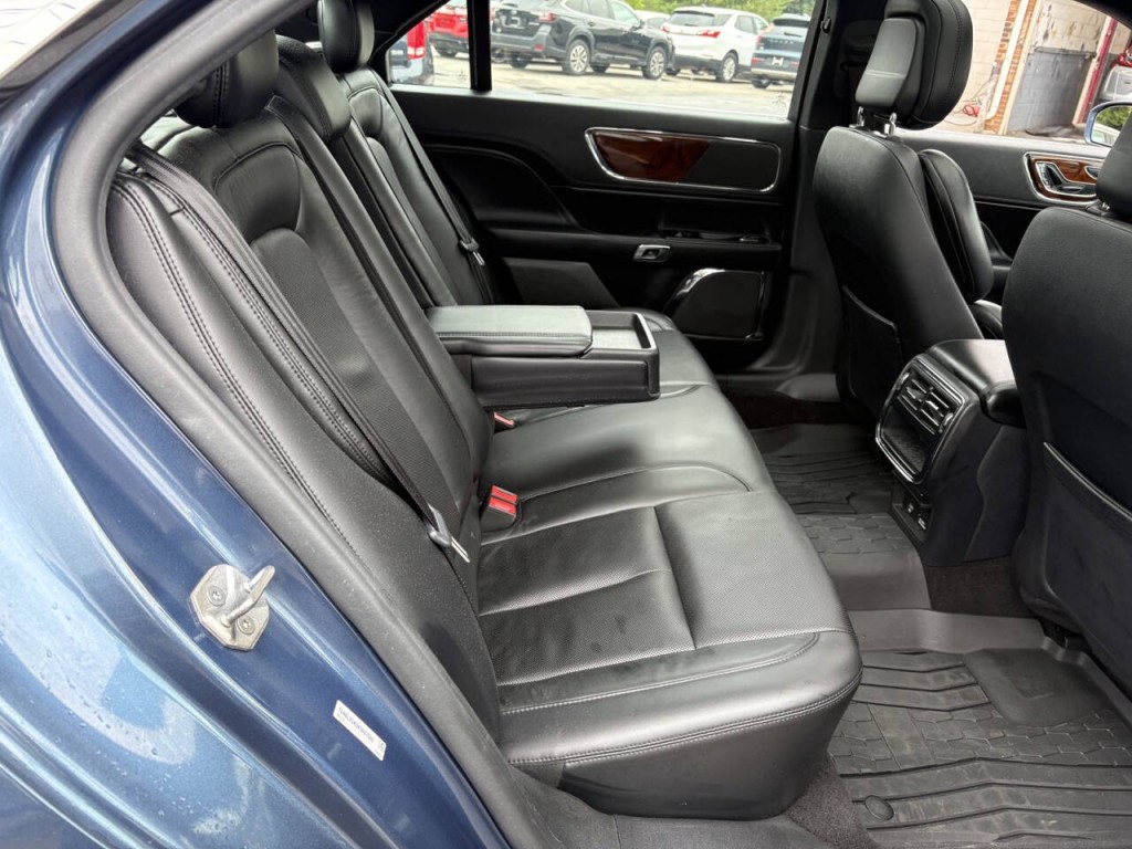 2019 Lincoln Continental Image 35