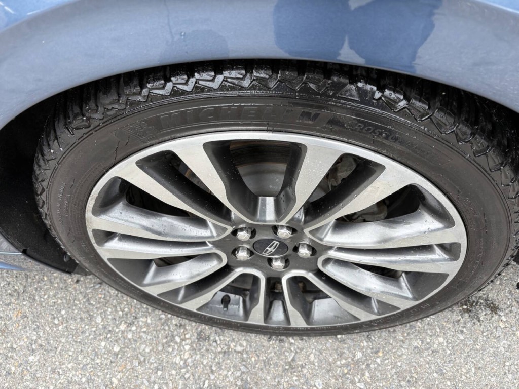 2019 Lincoln Continental Image 39