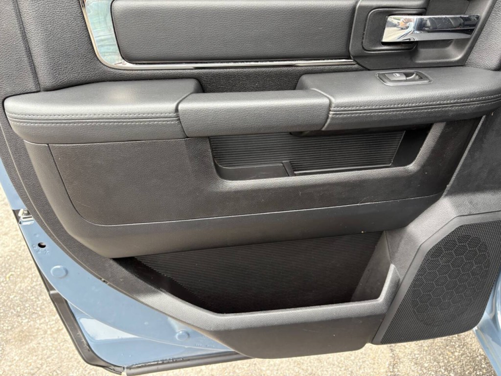 2015 RAM 1500 Image 24