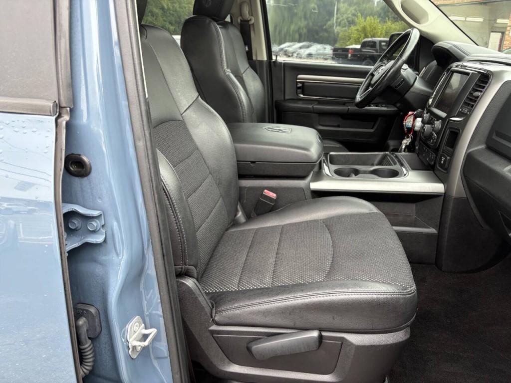 2015 RAM 1500 Image 29