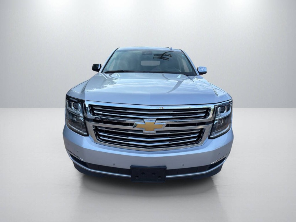 2020 Chevrolet Suburban Image 2