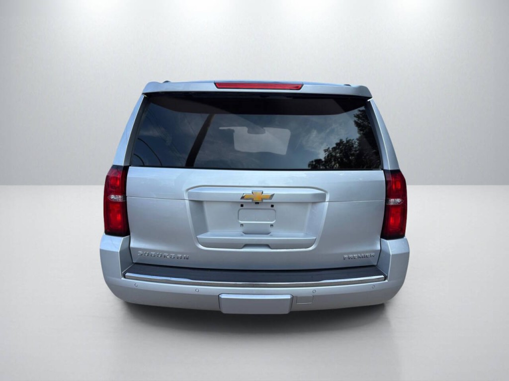 2020 Chevrolet Suburban Image 6