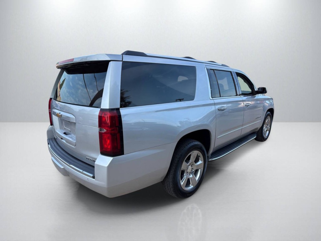 2020 Chevrolet Suburban Image 7