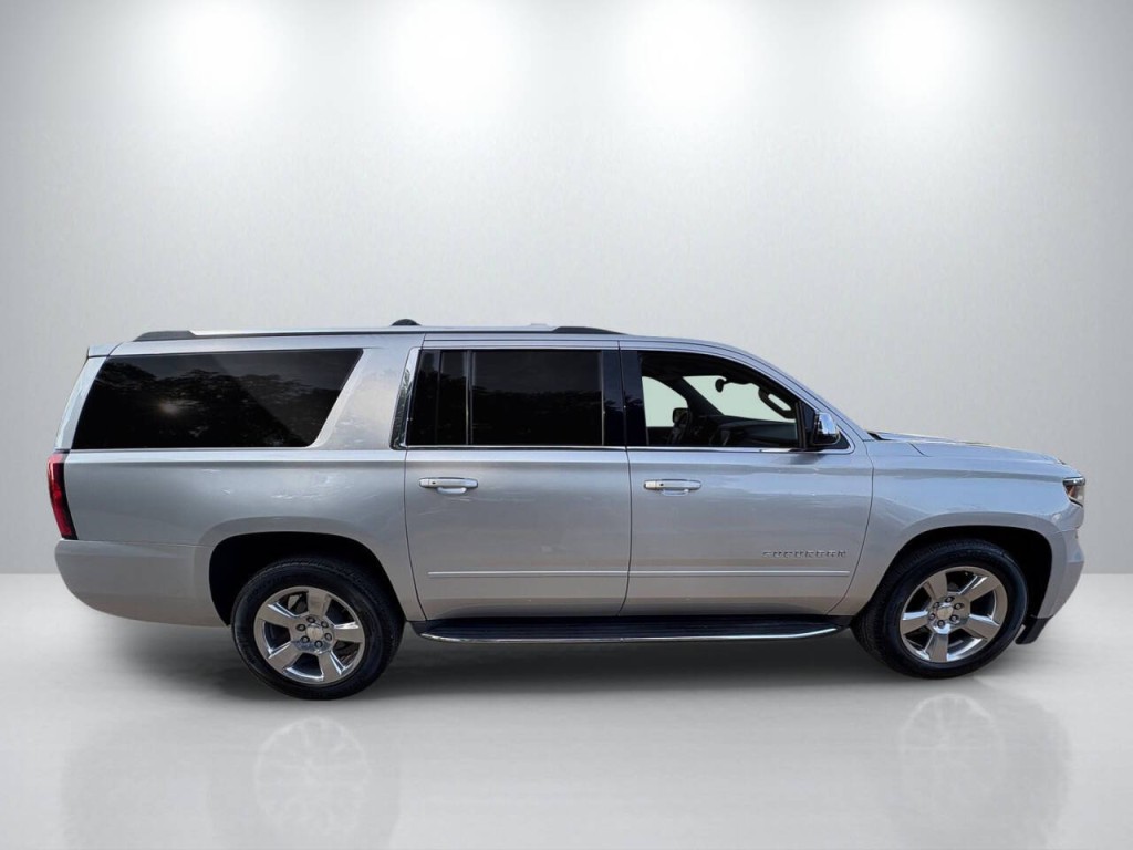 2020 Chevrolet Suburban Image 8