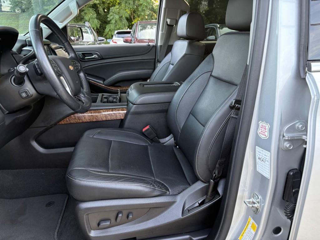 2020 Chevrolet Suburban Image 11