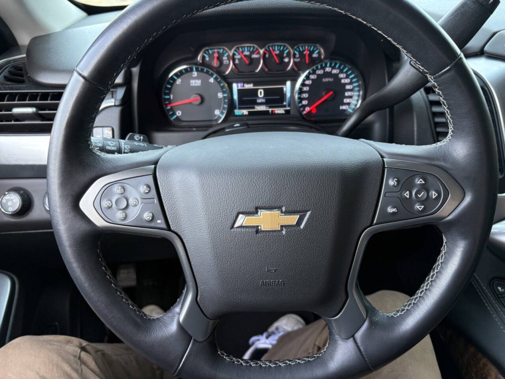2020 Chevrolet Suburban Image 14