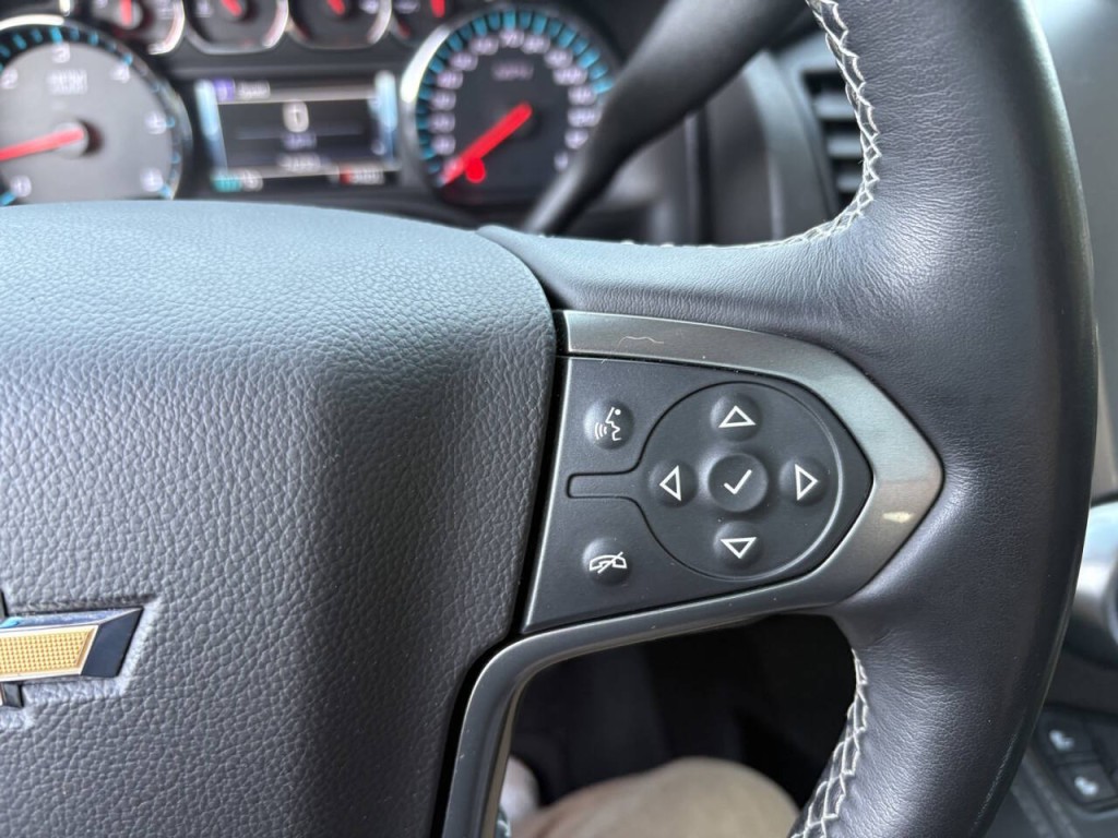 2020 Chevrolet Suburban Image 15