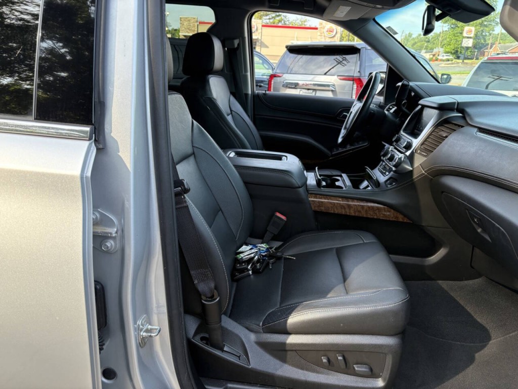 2020 Chevrolet Suburban Image 30