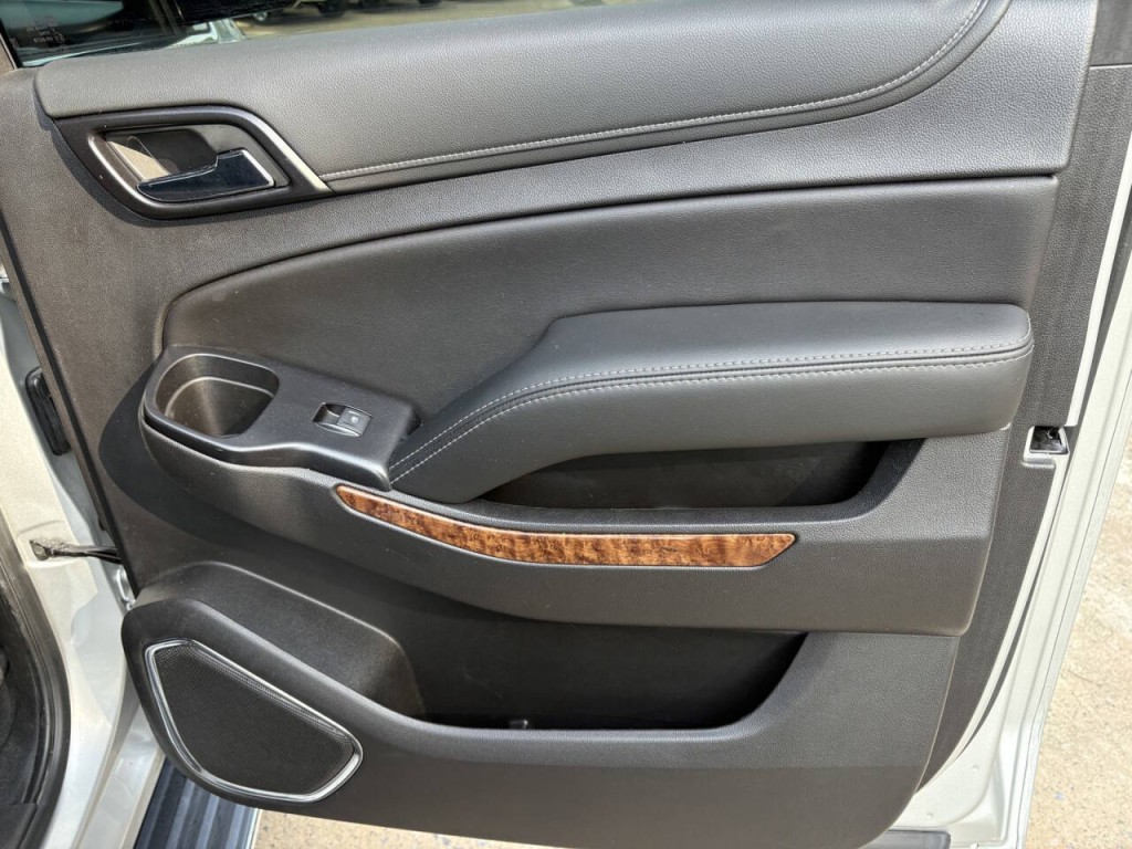 2020 Chevrolet Suburban Image 32