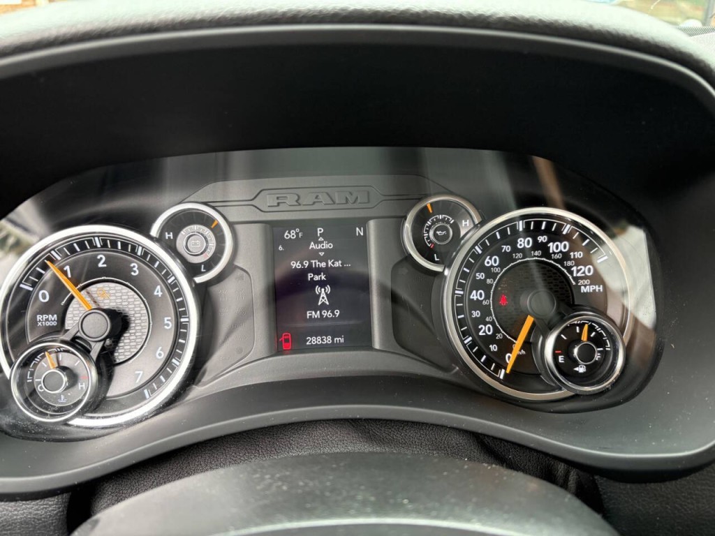 2019 RAM 2500 Image 16