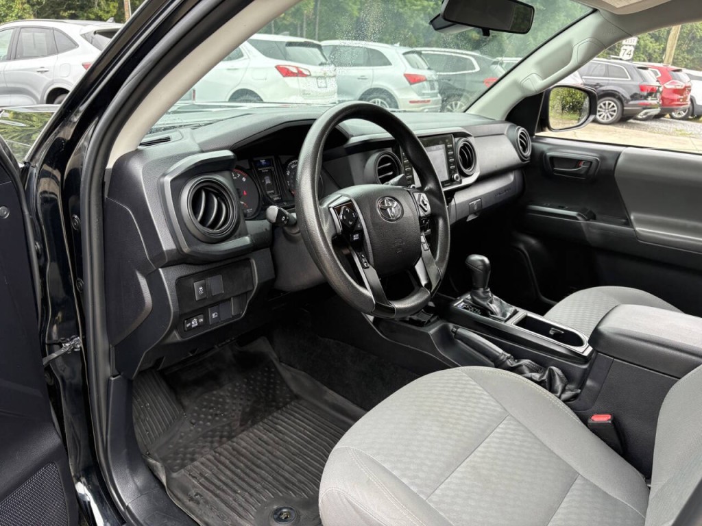 2021 Toyota Tacoma Image 11