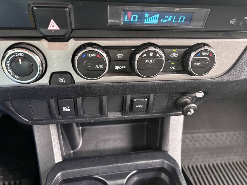 2021 Toyota Tacoma Image 18
